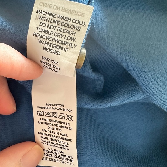 Gently used blouse - Picture 5 of 5